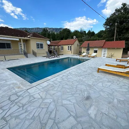 Sunny Village, Pool House * Podgorica