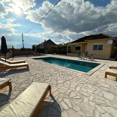 Sunny Village, Pool House *